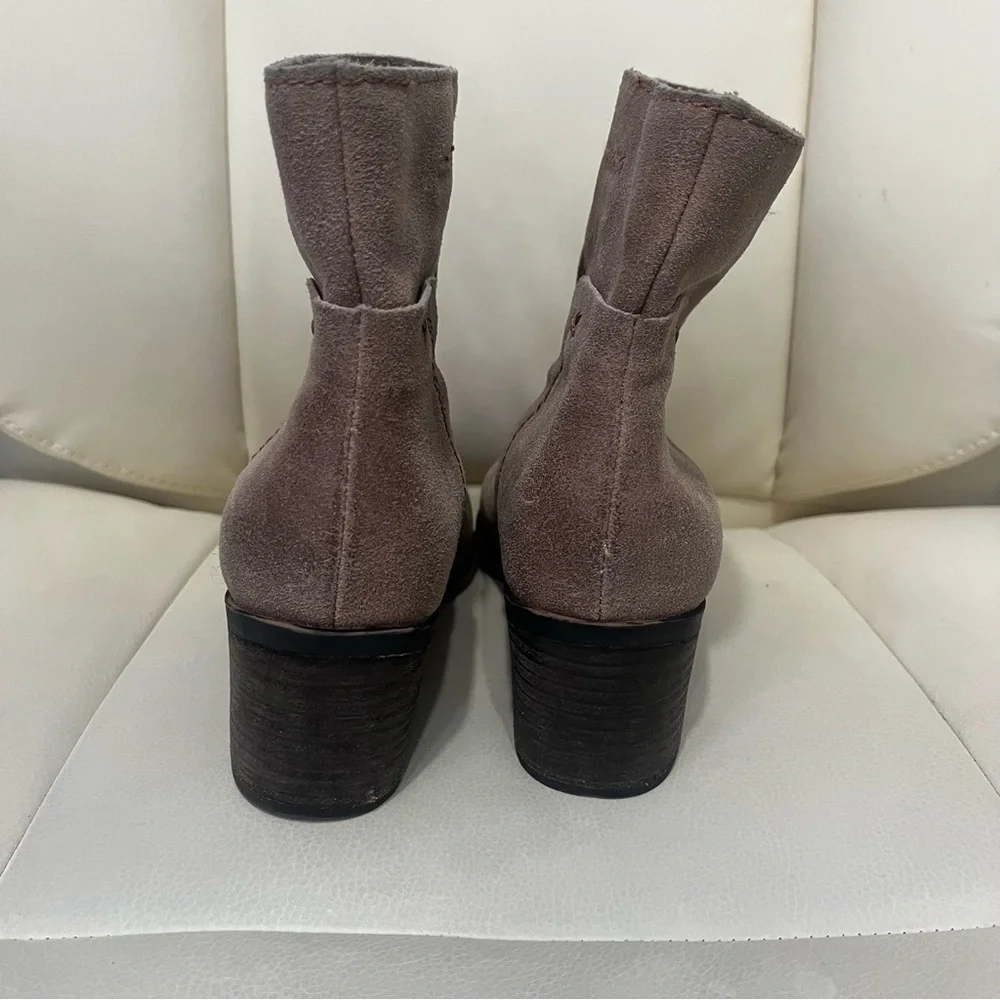 OTBT Urban Leather Stone /Taupe Boots | Brown Booties | Women's Size 6
